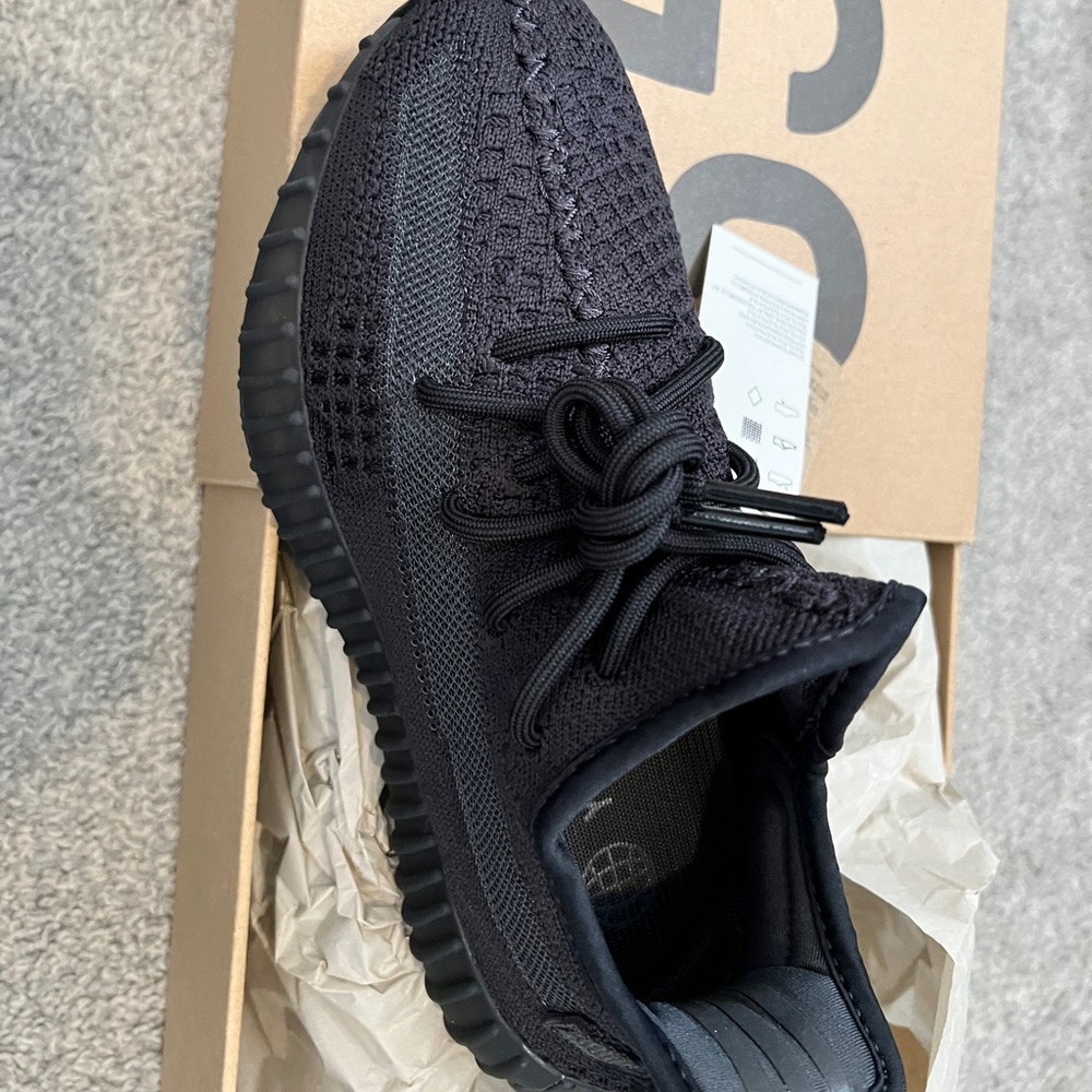 Yeezy Boost 350 v2